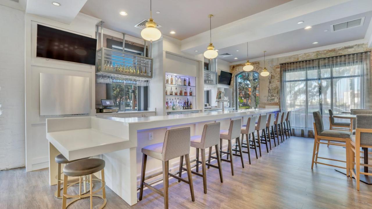 Staybridge Suites Savannah Historic District By Ihg Extérieur photo