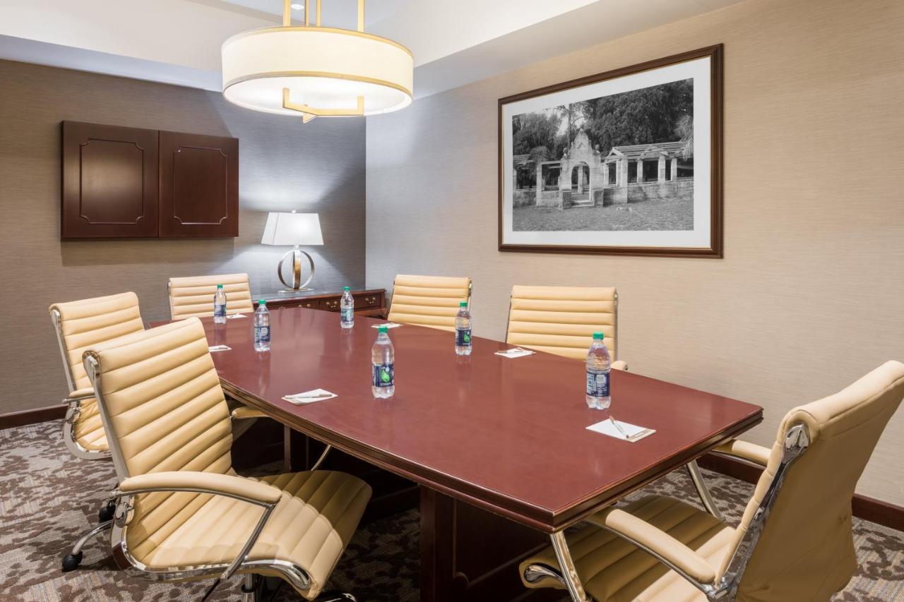 Staybridge Suites Savannah Historic District By Ihg Extérieur photo