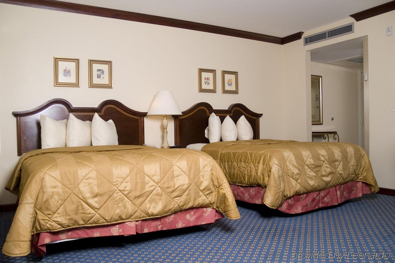Staybridge Suites Savannah Historic District By Ihg Chambre photo