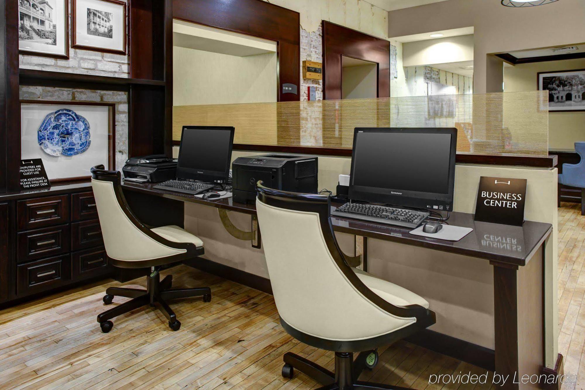 Staybridge Suites Savannah Historic District By Ihg Extérieur photo