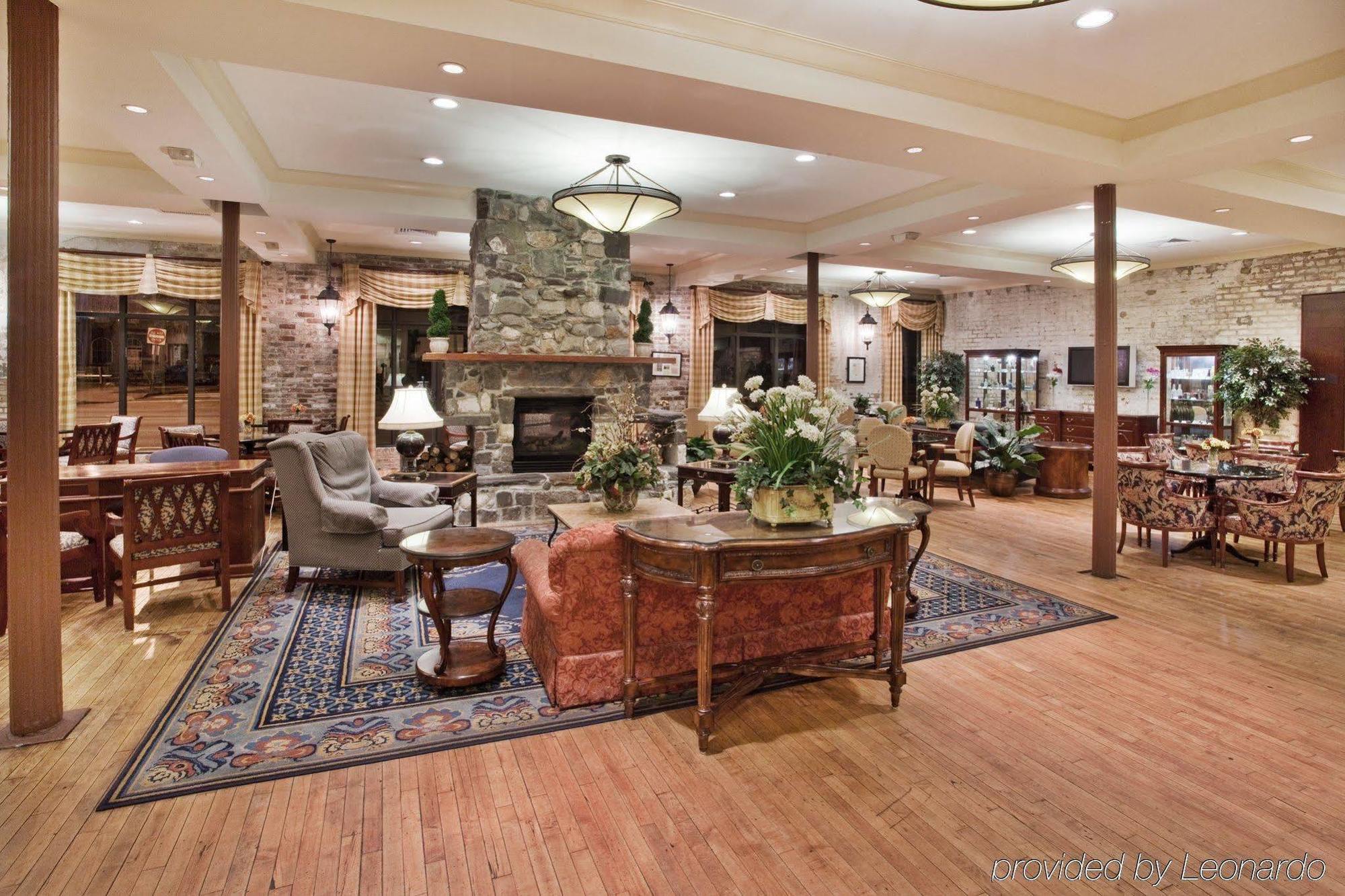 Staybridge Suites Savannah Historic District By Ihg Extérieur photo